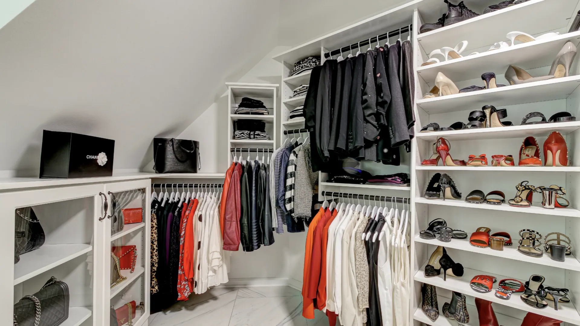 Maximize Closet Space
