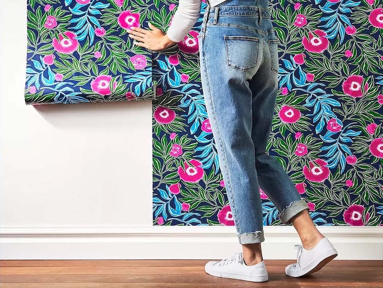 Peel-and-Stick Wallpaper: Instant Transformation