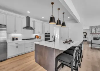 Statement Lighting Over Kitchen Islands: The Must-Have Design Trend Elevating Kitchens in 2025