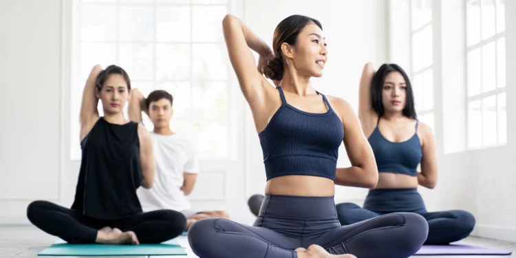 Ultimate Guide to Human Body Reference Poses for Artists in 2025